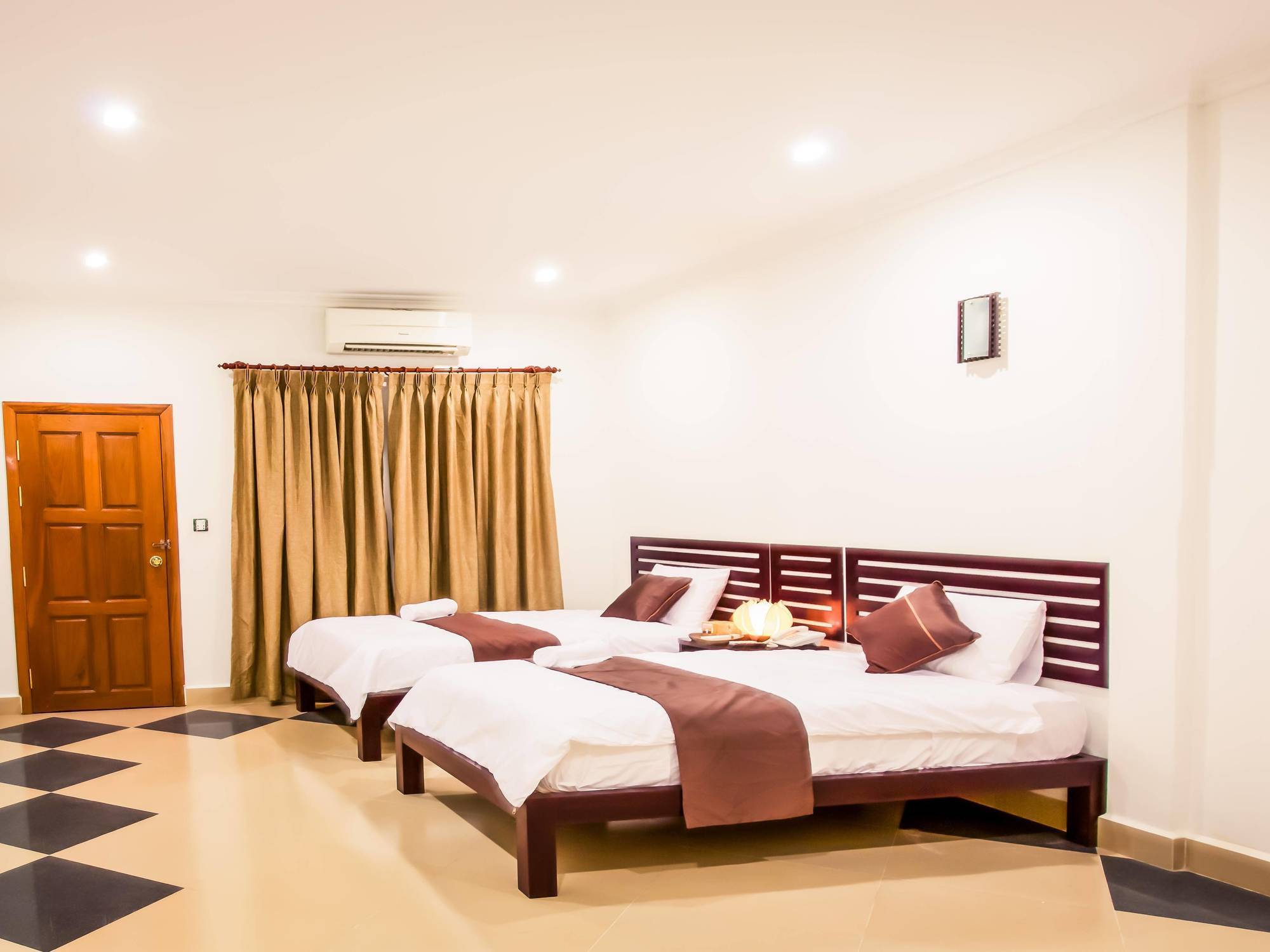 Aime House & Niisaii Apartment Phnom Penh Ngoại thất bức ảnh