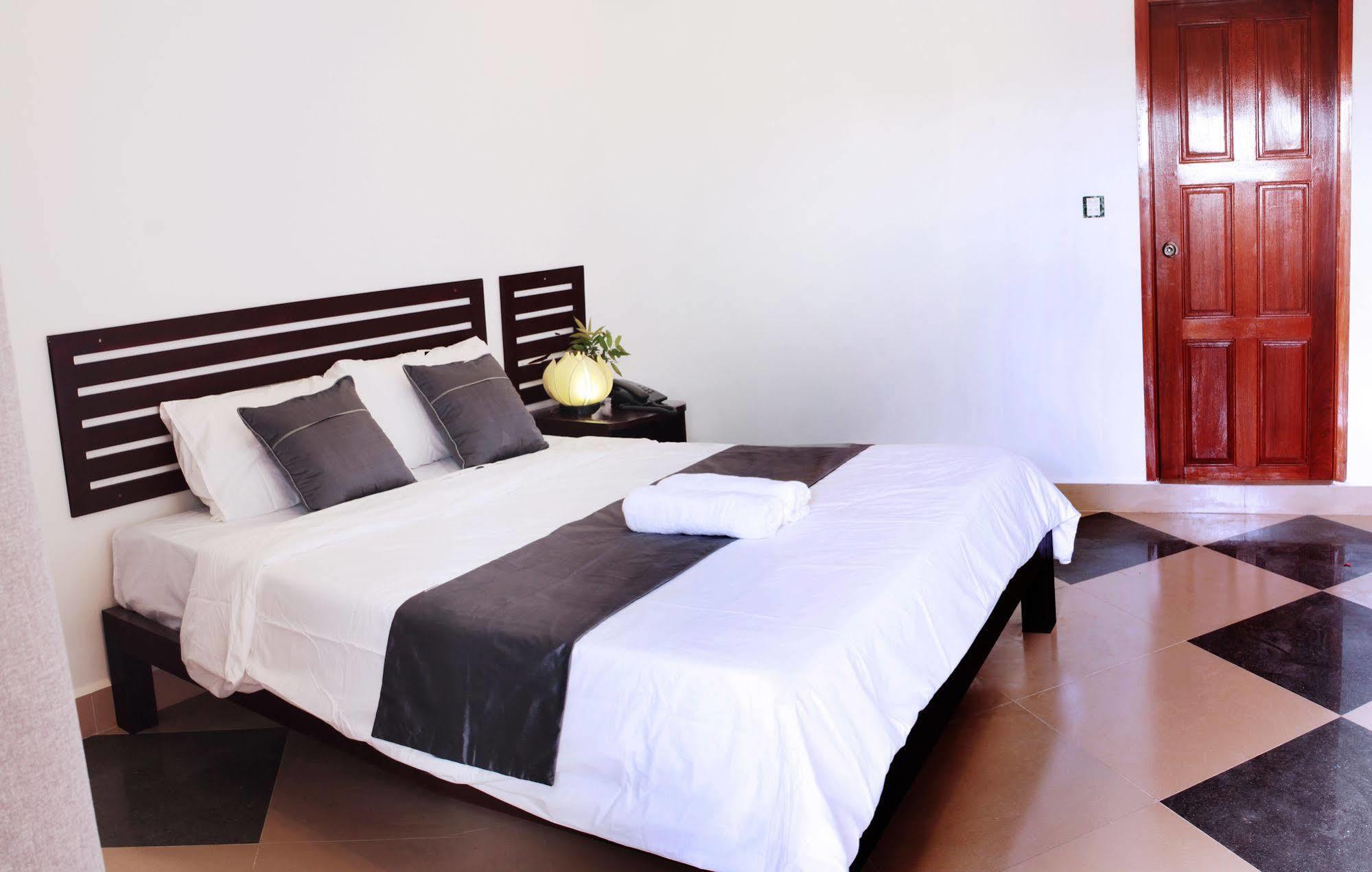 Aime House & Niisaii Apartment Phnom Penh Ngoại thất bức ảnh