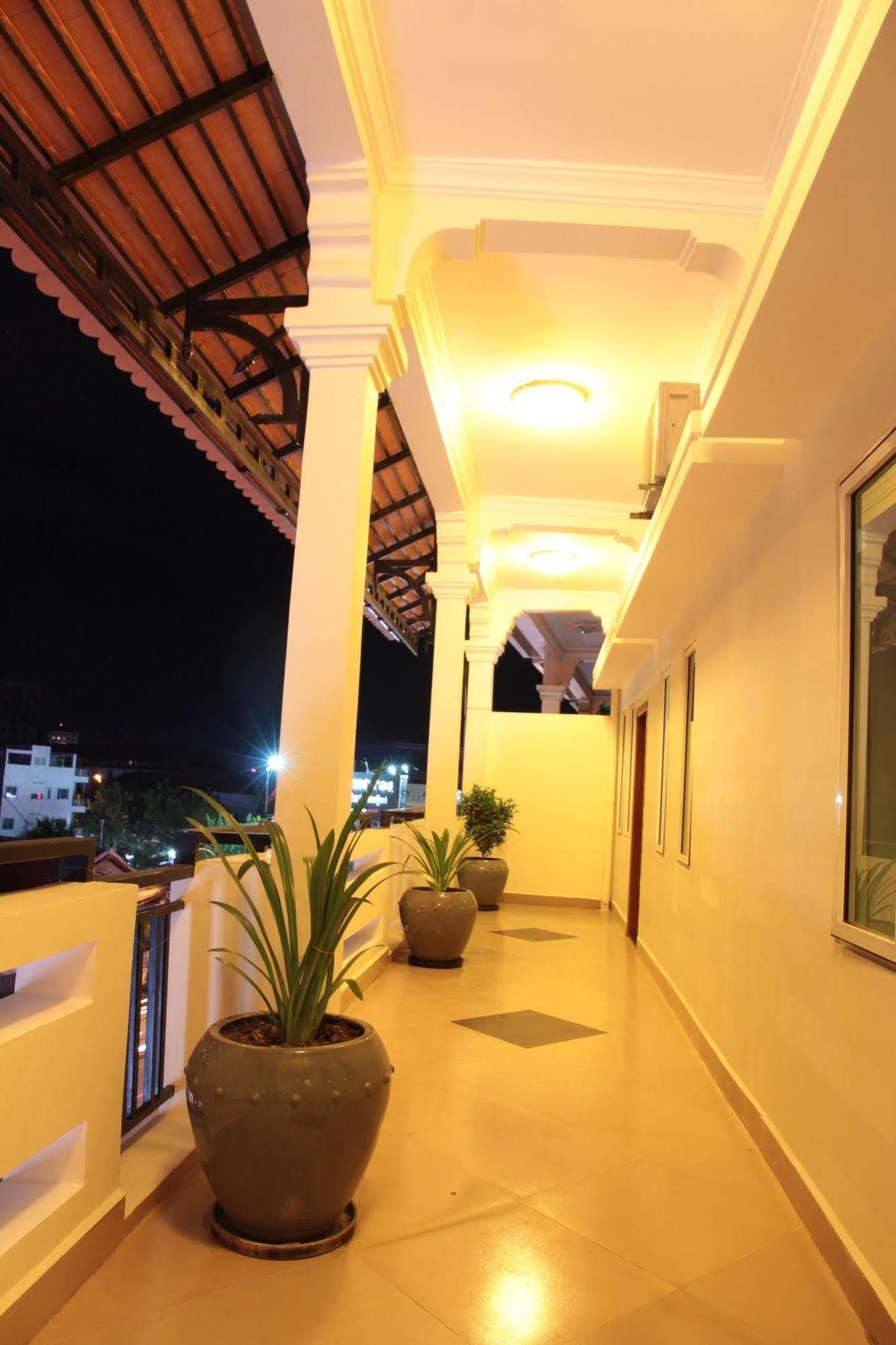 Aime House & Niisaii Apartment Phnom Penh Ngoại thất bức ảnh